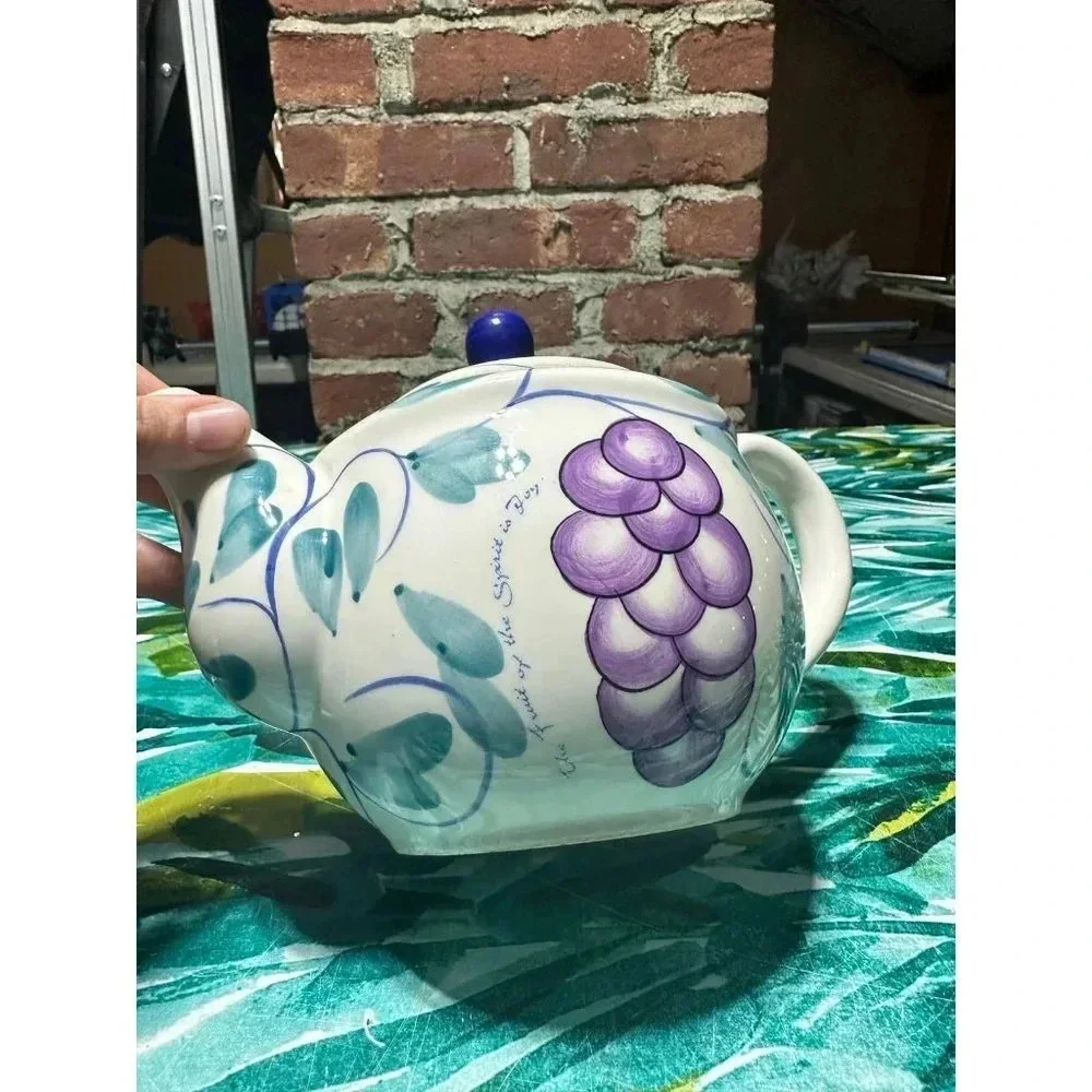 Wang’s International Fruit Teapot